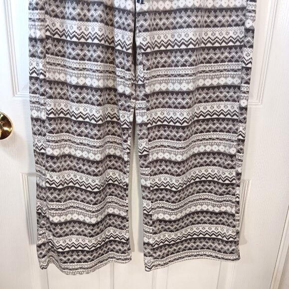 Nautica Fleece Pajamas Pajama Set 2-Piece Cozy Winter Gray Women's Size M NWOT - Picture 14 of 16